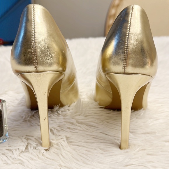 NY & Co. Madison Gold metallic leather pointed toe pumps heels women size 7 - Picture 7 of 9